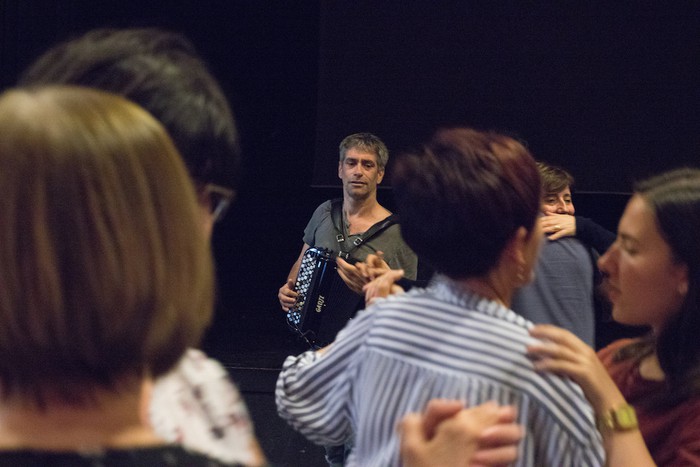 Jendea gustura Gerard Godon soinujole frantziarrarekin domekan egindako Herrixa Dantzan saioarekin - 1