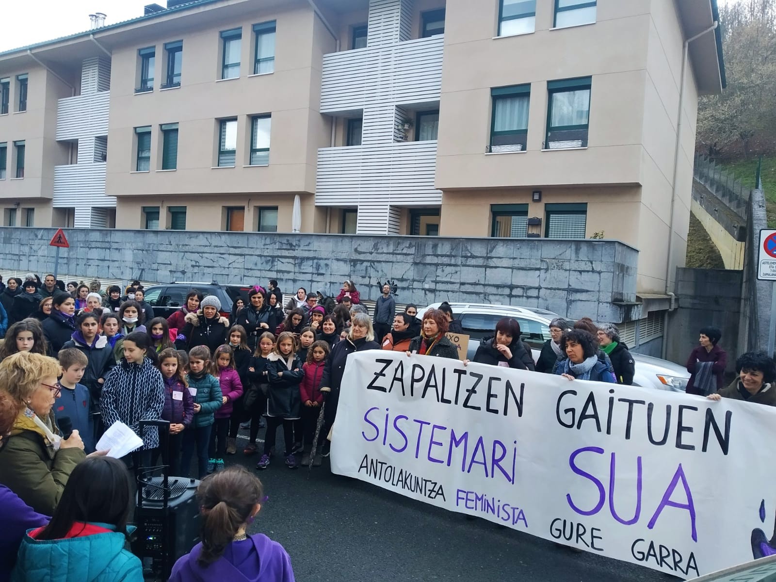 Elkarretaratzea egingo dute gaur, 18:00etan, plazan