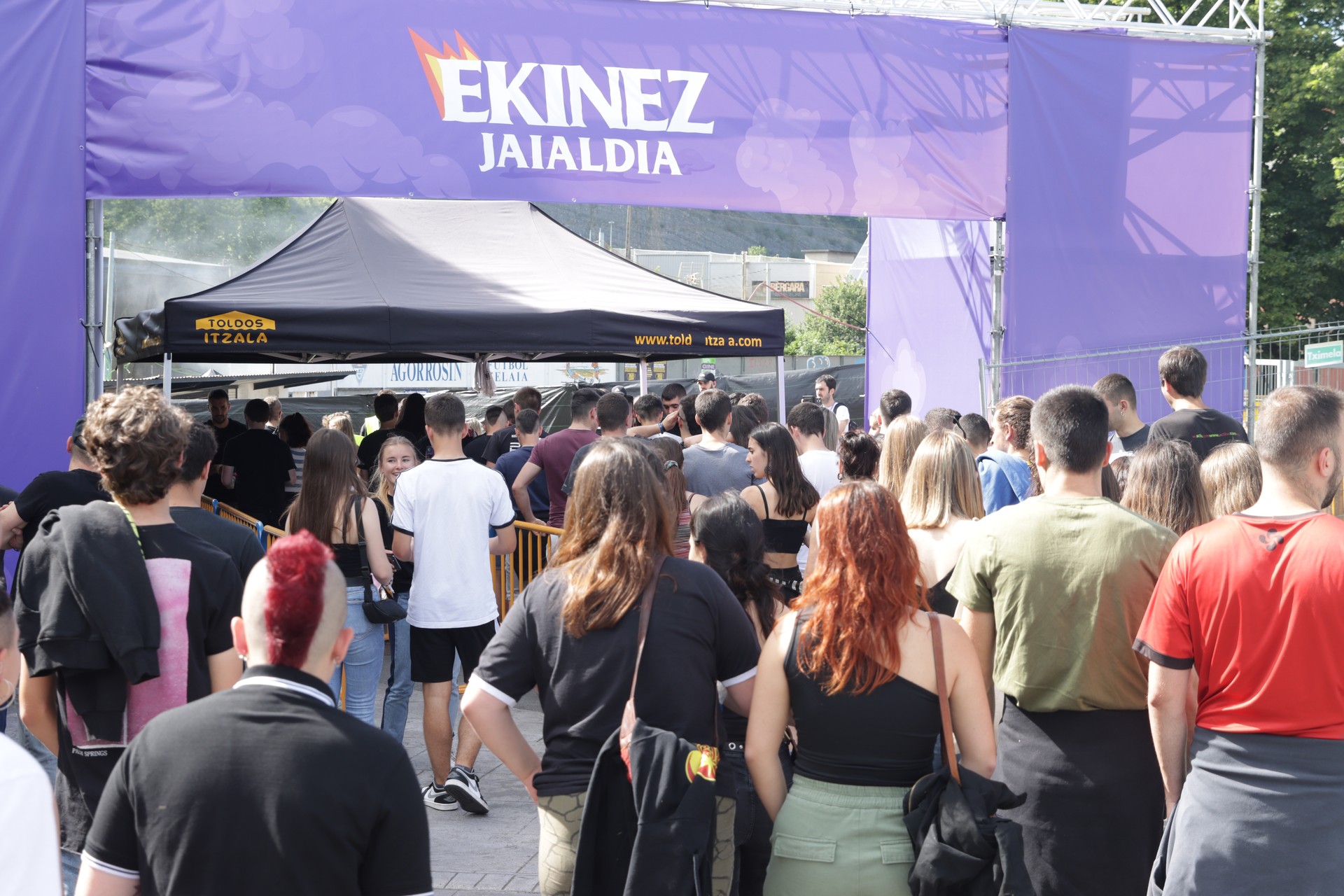 Ekinez jaialdiko egun bakoitzeko egitaraua, zehaztuta
