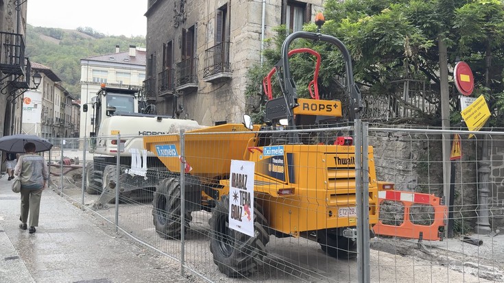 Bidekurutzeta eta Komenio kaleak ibilgailuentzako itxiko dituzte astelehenetik aurrera plazako lanengatik