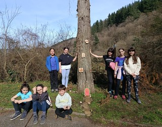 Landare Egunean, eskulanak egin dituzte gaztetxoek