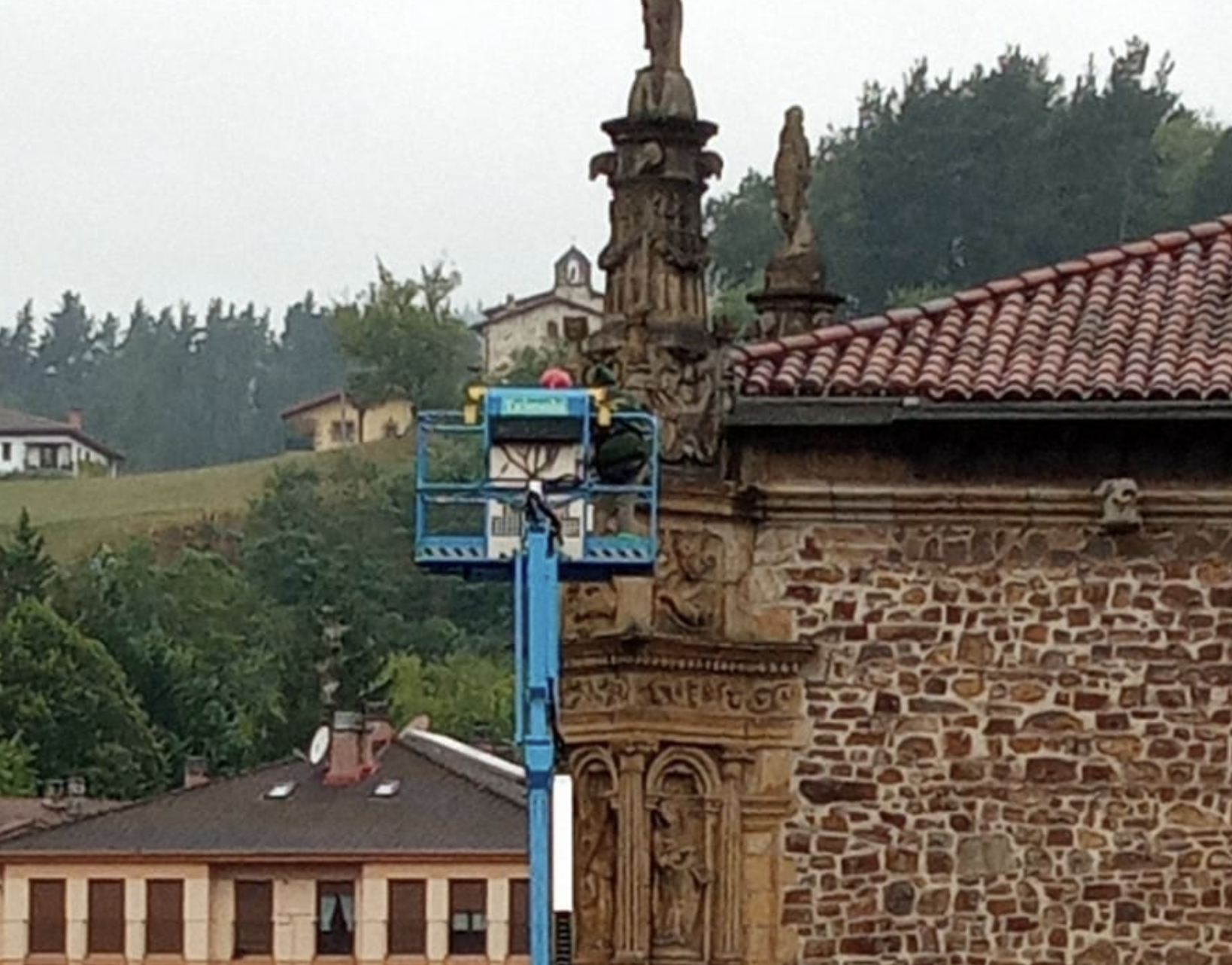 Oñatiko unibertsitatearen egoera aztertzen hasi dira