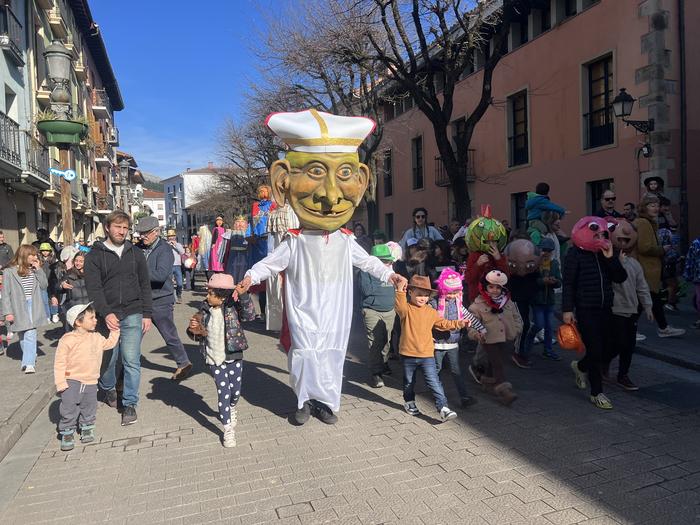 Aratuste giroa berotuko du bihar Txapel Txinek