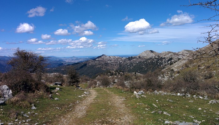 Aramotz mendikatera irteera