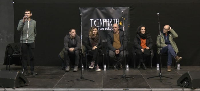 Sarrerak salgai daude Errege bezperako bertso saiorako