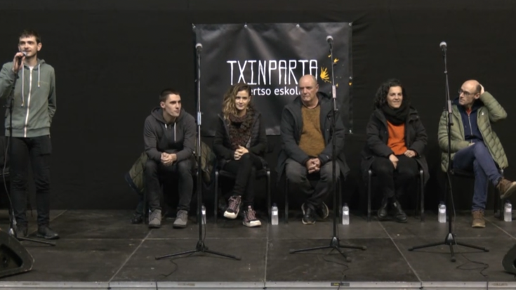 Sarrerak salgai daude Errege bezperako bertso saiorako