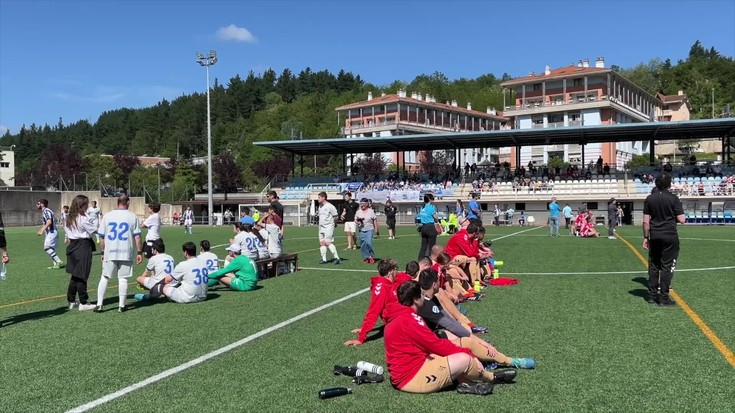 Genuine futbol txapelketan, denak irabazle