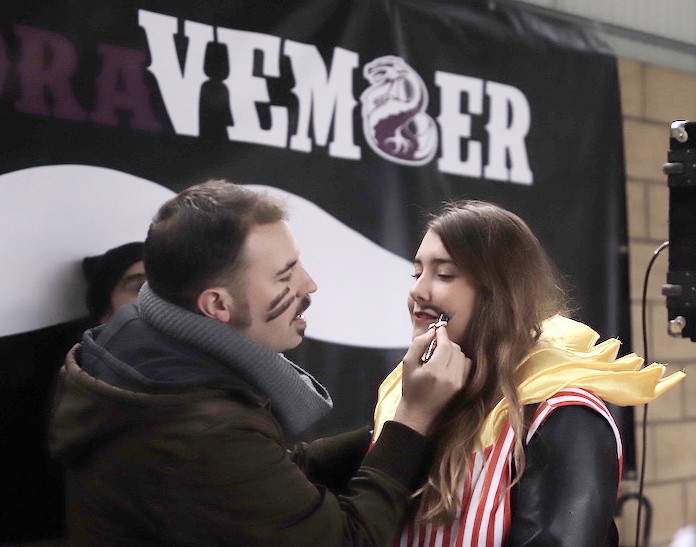 Bailarako Movemberreko kideak, Elorregira