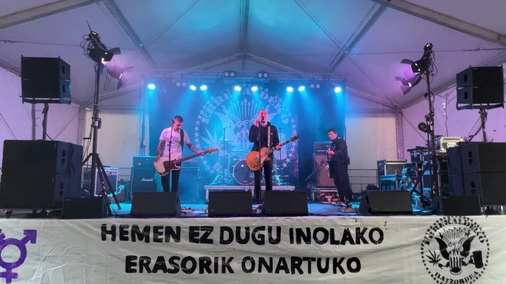 Arrasateko Maniaks taldea Errekalde auzoko jaietan