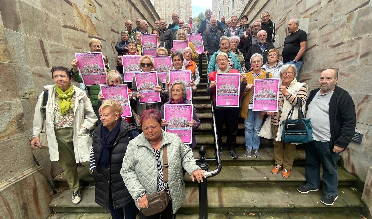 Bergarako pentsiodunen deia Bilboko manifestaziorako eta Gasteizko emakumeen biltzarrerako