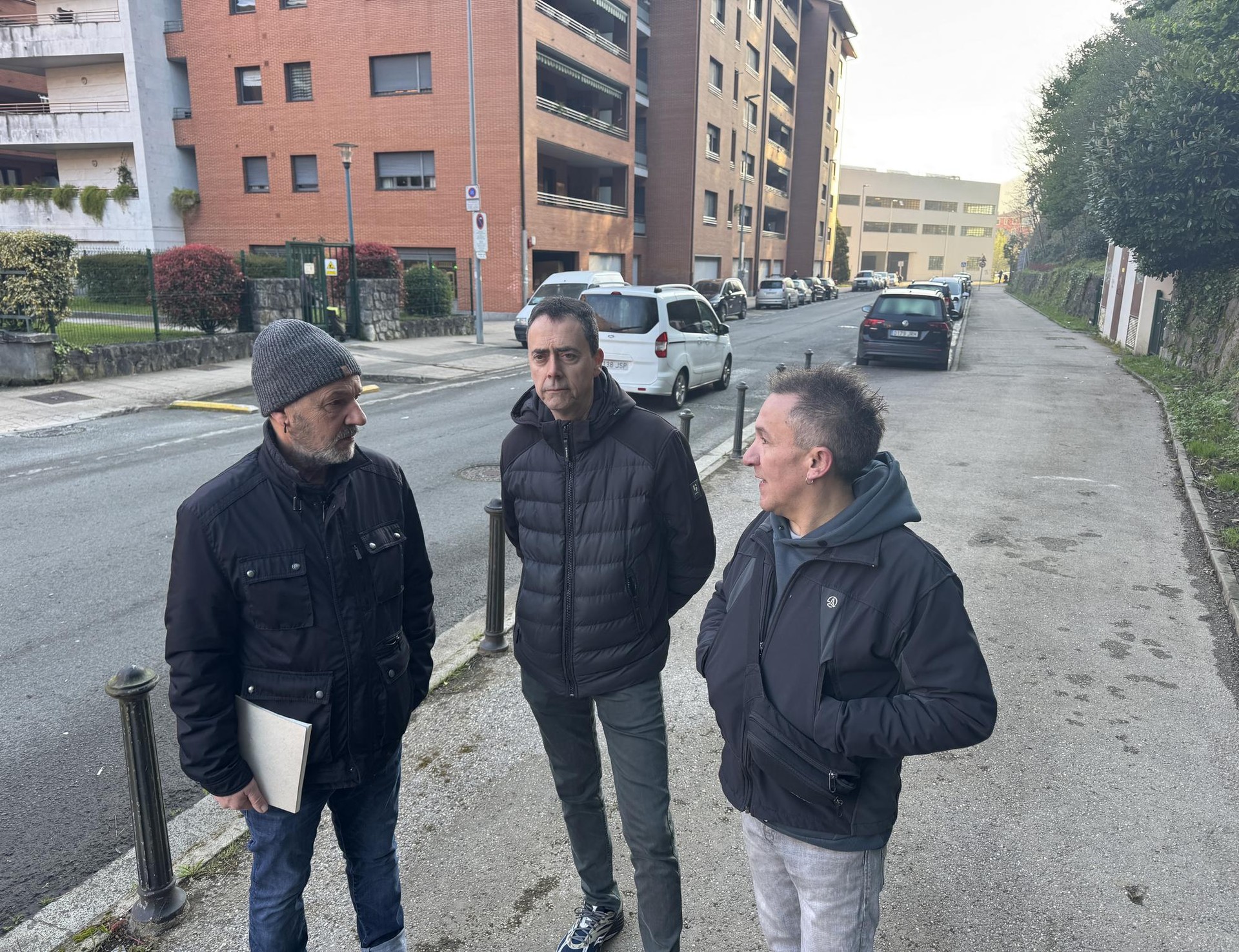 Zerrajerako hainbat bizilagun kexu dira Mugikortasun Planarekin