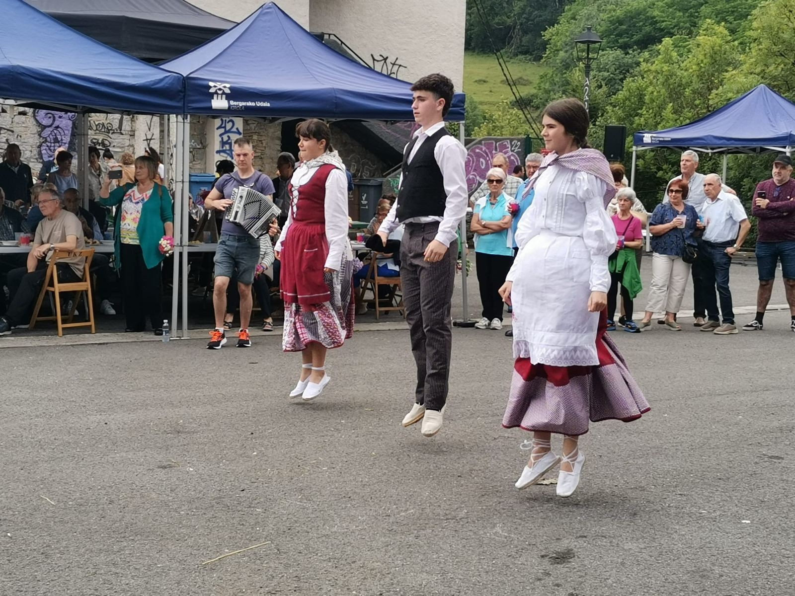 Festa giroa nagusituko da solstizio gauean eta San Juan auzoko jaietan