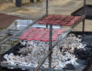 Bonuen salmenta hasi aurretik, merkatarien ongietorri jaia bihar