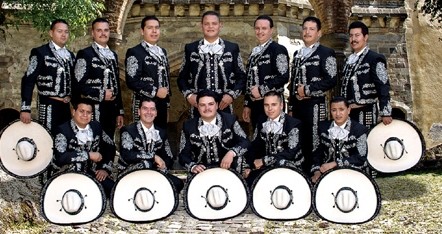 Mexikar musika, euskal giroa eta dantza egiteko mila aukera sanpedroetan