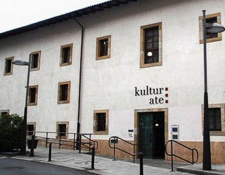 Albistegia: 2026-04-23