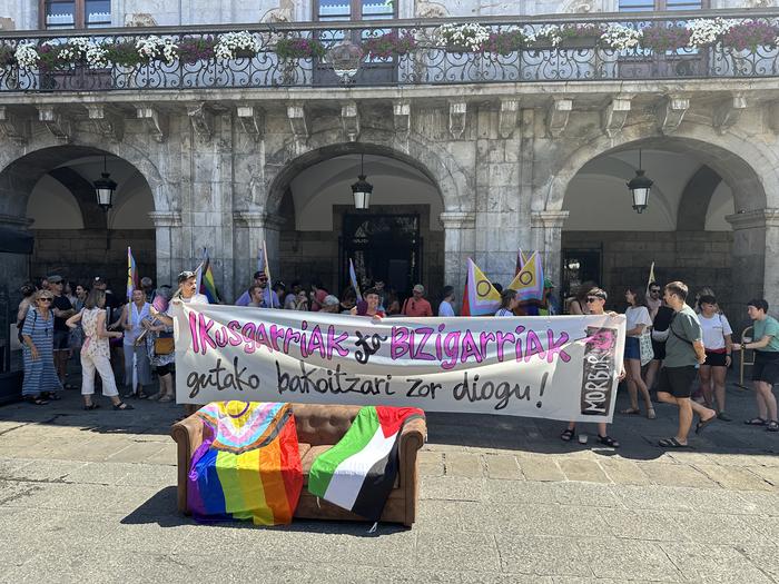 "Denentzako bizigarriak" izango diren herriak aldarrikatu dituzte Arrasaten