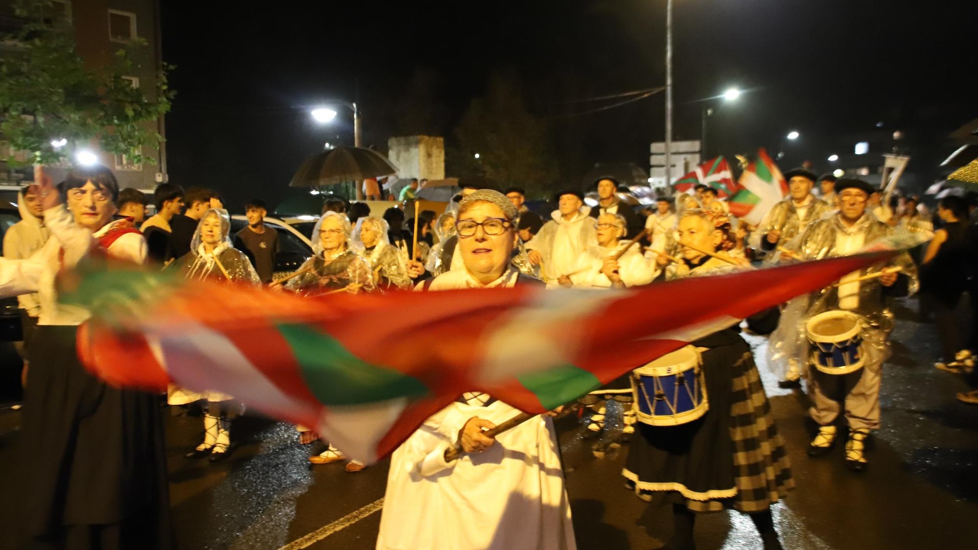 Bergarako sanmartinak: jendez lasaiago aurten eta euria danborradan, baina zapore ona ahoan