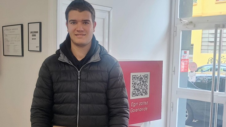 Patxi Izura Mujika izan da azaroko sari nagusiaren irabazlea