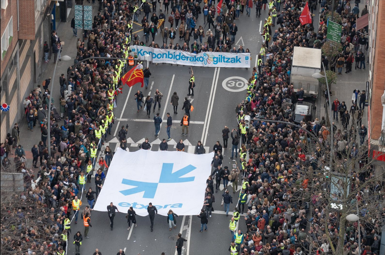 Urtarrilaren 11n Bilbon egingo den manifestaziora joateko autobusa