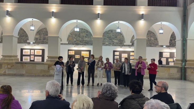 Pilar Ansoategi omendu dute, hark egindako margoen erakusketa ixtearekin batera