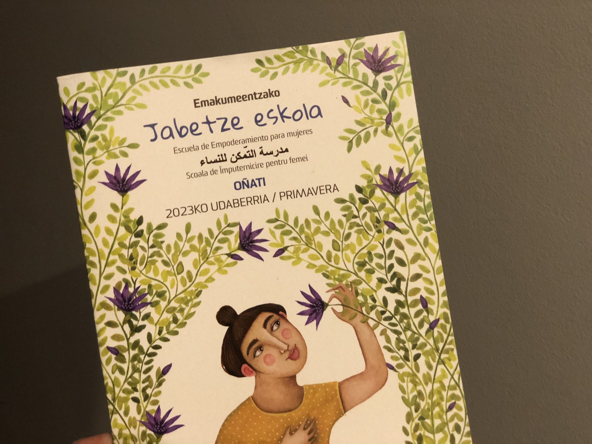 Plaza batzuk gelditu dira Jabetze Eskolako ikastaro batzuetan