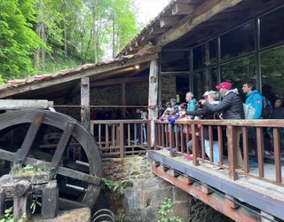 'Bateko kopa' iturriari omenaldia, bisita gidatuak eta azoka Gatz Eguna ospatzeko