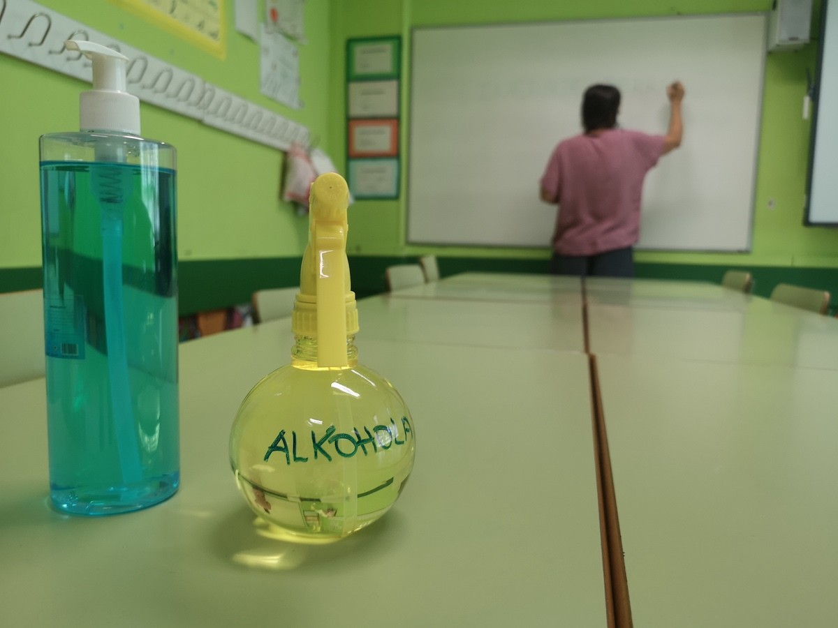 Ikasleak aurrez aurre eta atzerapenik gabe itzuliko dira ikasgeletara