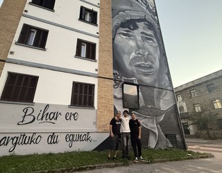 Felix Iñurrategiren omenezko murala inauguratu dute Aretxabaletan