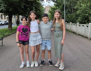 San Juan jaiei begira, haurrek danborrak astinduko dituzte