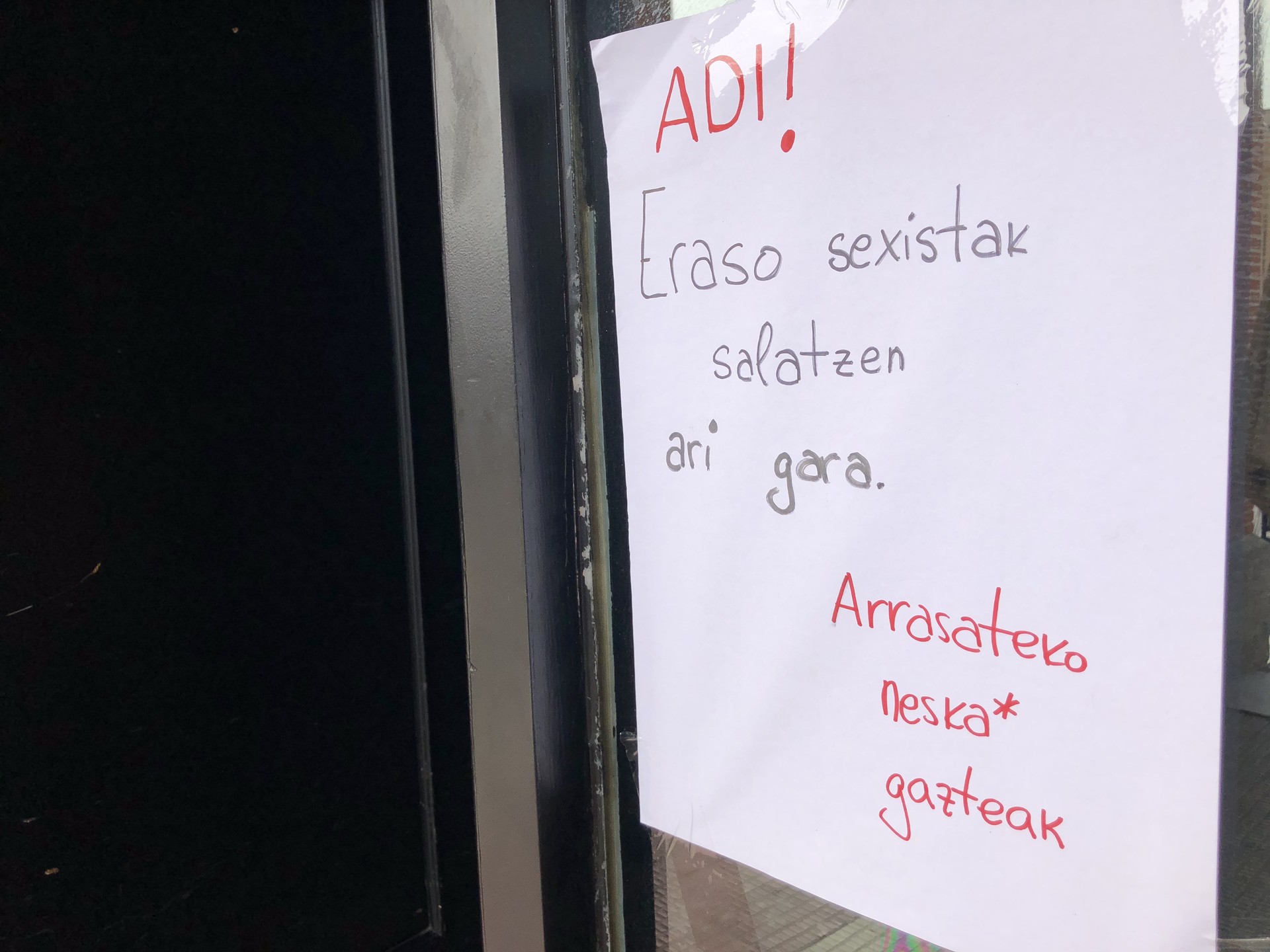 Martxoaren 8ko ekintzetan "jazotakoak" salatu ditu feminista talde batek, ohar bidez