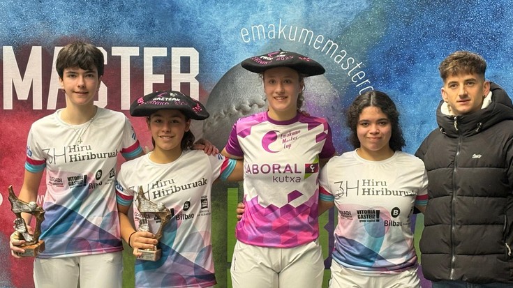 Lau eta erdiko gazte kategoriako txapelduna da  Lur Egizabal elgetarra