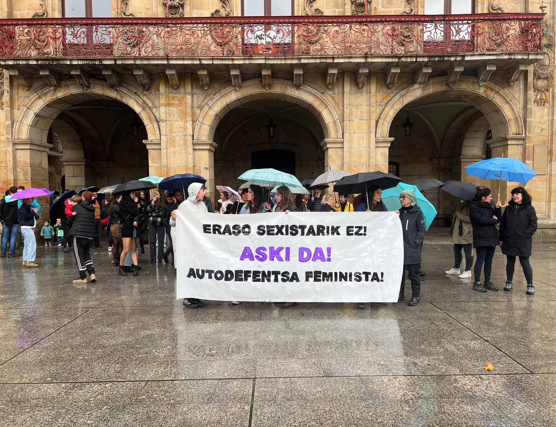 Debagoienean ere Haron izandako erailketa matxista salatu dute