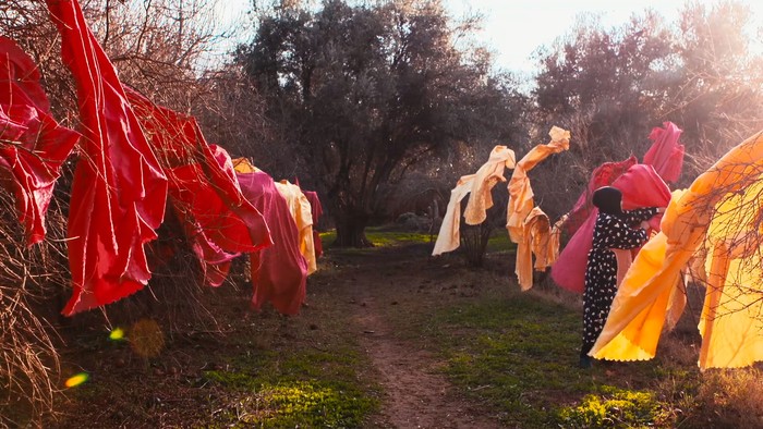 'Femmes Suspendues' filma emango dute domekan