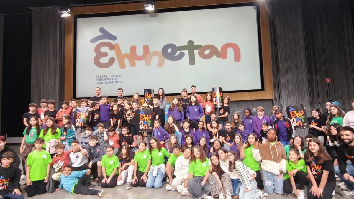 Euskal Eskola Publikoaren 33. Jaiaren abestia eta bideoklipa aurkeztu dute