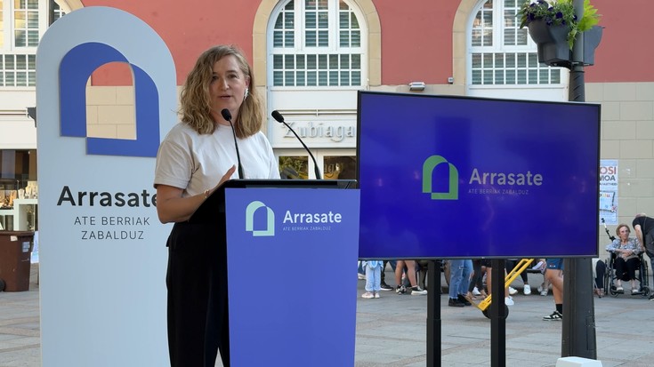 Arrasatek herri-marka berria aurkeztu du 'Ate berriak zabalduz' lelopean