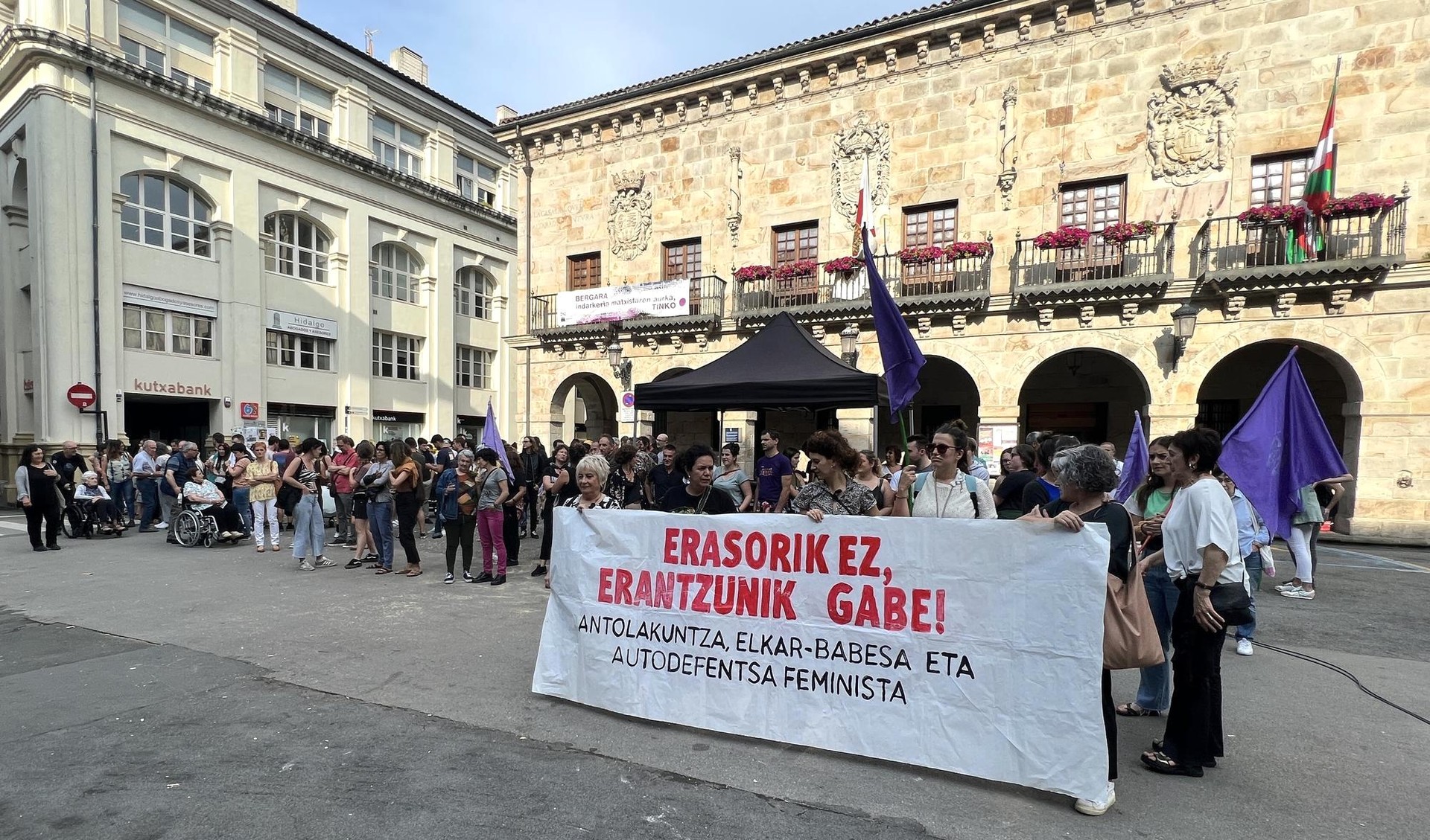 Elkarretaratzeak deitu dituzte Arguedasen izandako hilketa matxista salatzeko