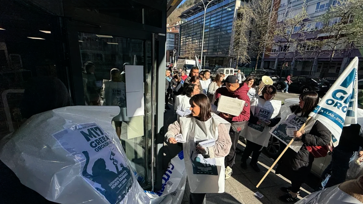 Gutxieneko soldata propioaren aldeko greba deialdiak eragina izan du Debagoienean