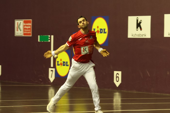 Altuna III.ak lau eta erdiko hirugarren postua eskuratu du Uarkapen Ezkurdia garaituta (22-20)