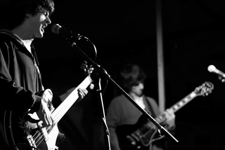 Buzkantza eta rock and roll ugari Garagartzako jaietan