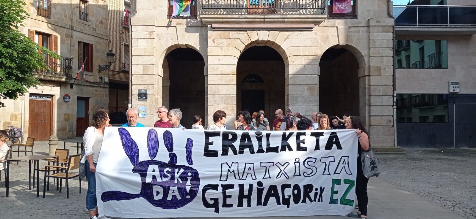 Gasteizko erailketa matxista salatzeko elkarretaratzea egin dute