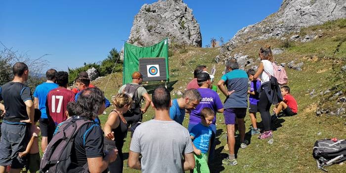Axtroki Arku Tiro taldea sortu berri dute