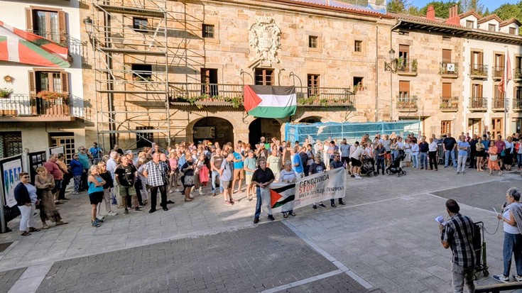 Palestinako erresistentziaren aldeko manifestaziora joateko autobusa antolatu dute