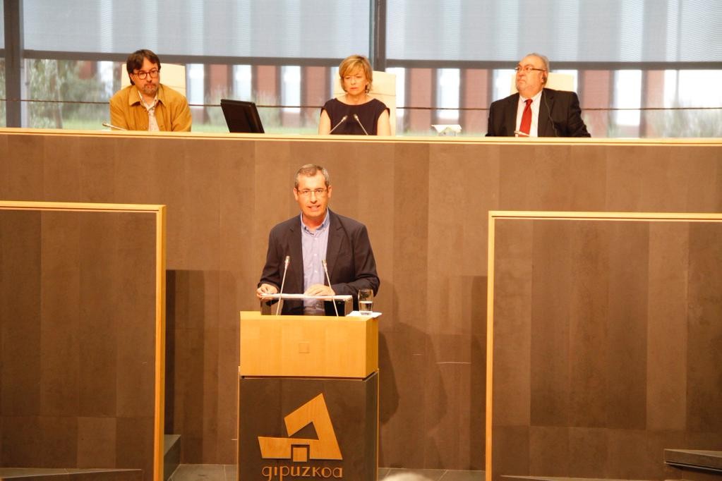 Gipuzkoako ahaldun nagusi berria aukeratzeko saioa egiten dihardute Batzar Nagusietan