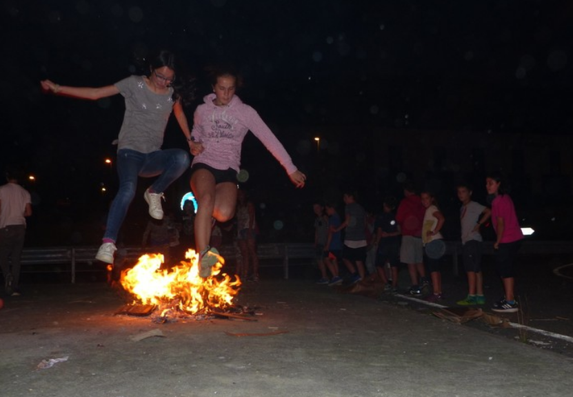 DJ festa, ogitartekoak eta San Juan sua, bihar, udako solstizioa ospatzeko