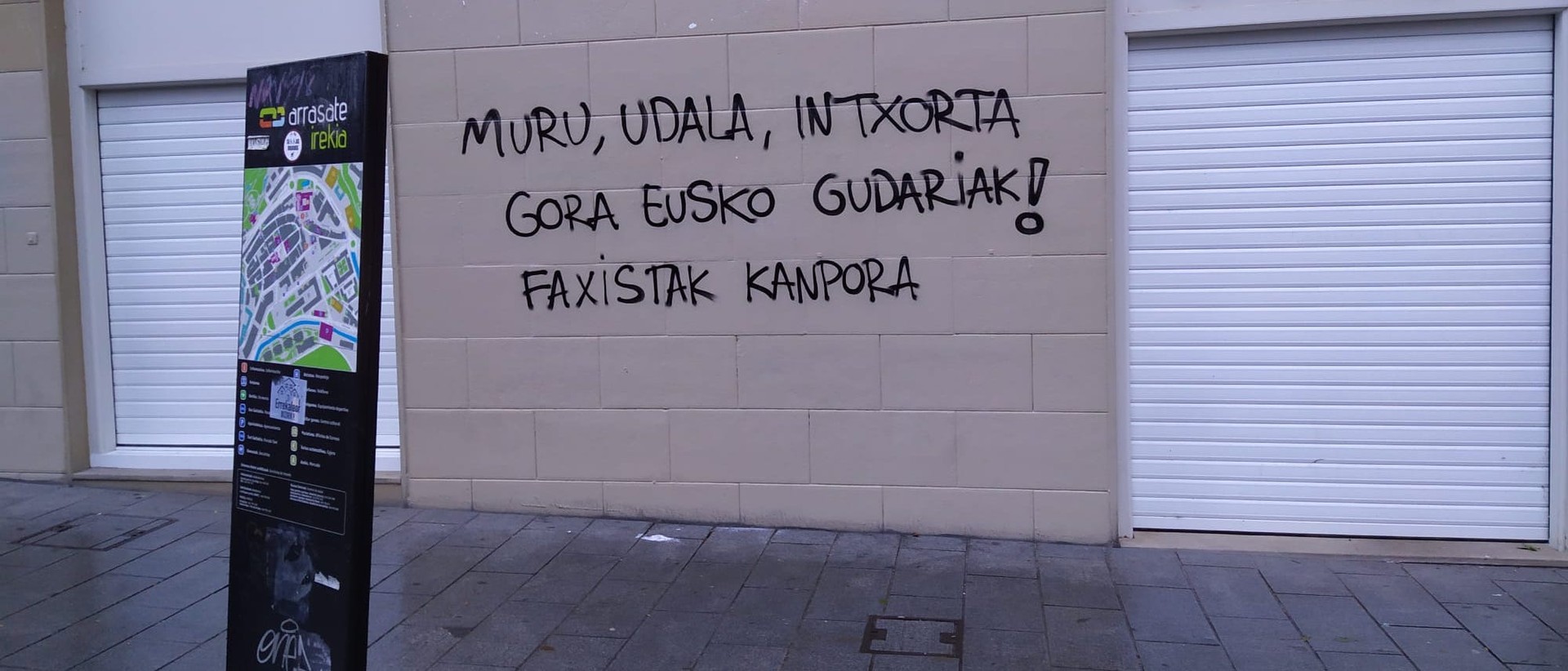 Zurrumurruak gezurtatu egin dira: Vox-eko ordezkaririk ez da agertu Arrasaten