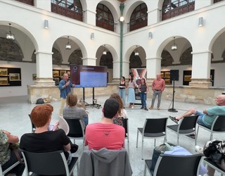 'Karanketan' izena hartu duen Arrasateko Elikadura Mahaia aurkeztu dute