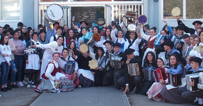 Bergarako Musika Eskolakoak, ederto Galizia aldean