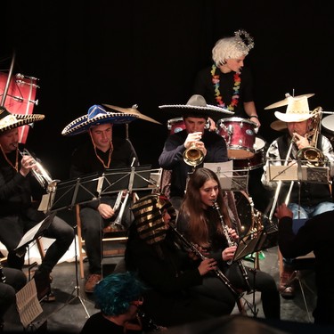 Aratusteak: Inauteritako bandaren kontzertua