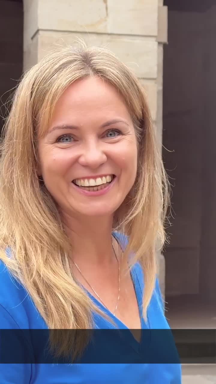 Kasia Poplonikowska, Eskoriatzan bizi den poloniarra