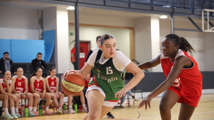 Garaipen bana Euskadi eta Nafarroarendako Bergara Hiria saskibaloi txapelketan